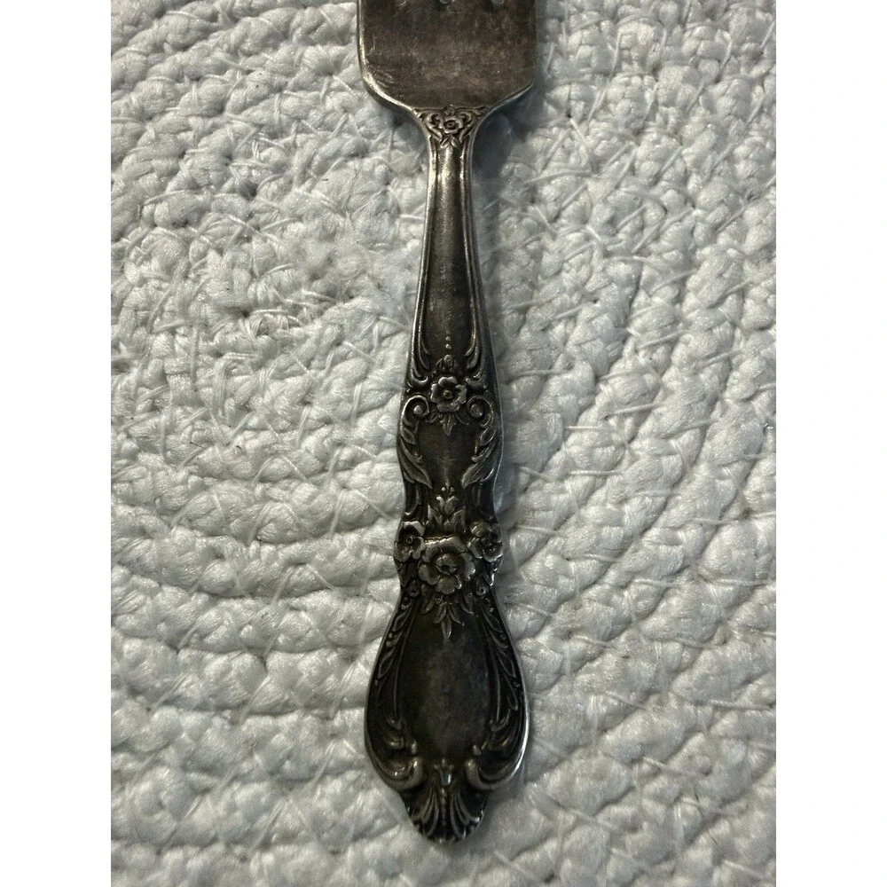 Vintage 1847 Rogers Bros Heritage 4 1/4 in. Silver Plate Childs Baby Fork